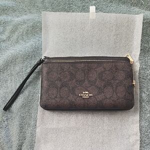 Coach Black Leather Wristlet Clutch